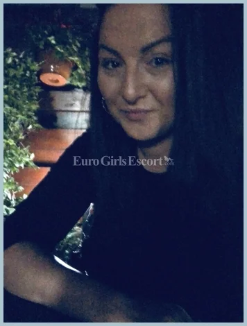 Rebbeca gallery photo 1