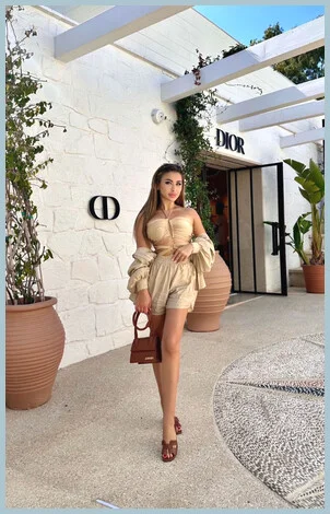 Izabella gallery photo 2