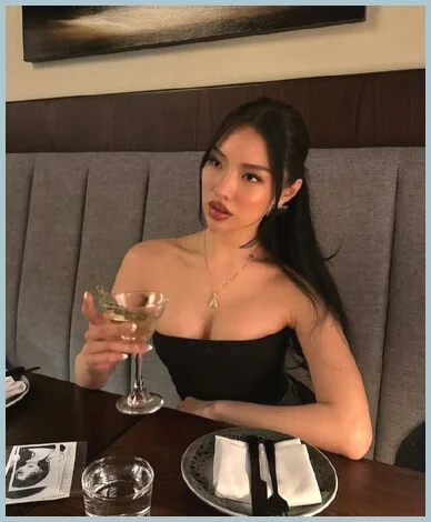 Nicole gallery photo 2