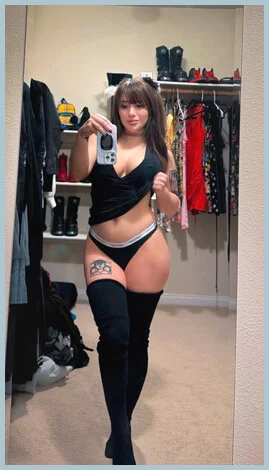 Lydia gallery photo 1