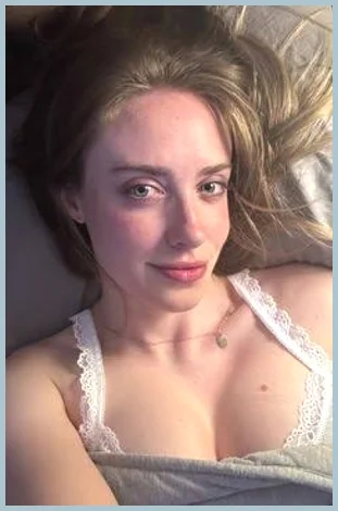 Linda lane gallery photo 2