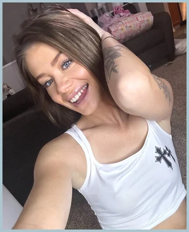 Anna gallery photo 2