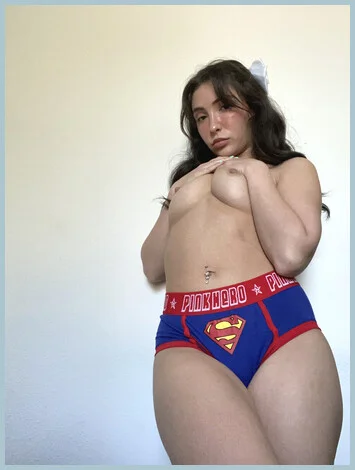 Sarah gallery photo 1