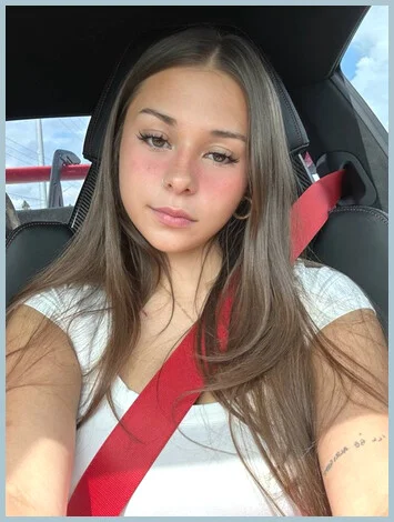 Anna gallery photo 1