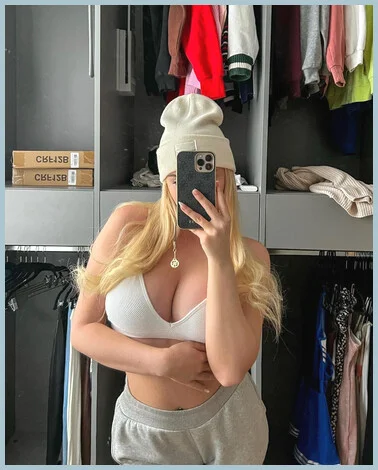 Sarah gallery photo 1