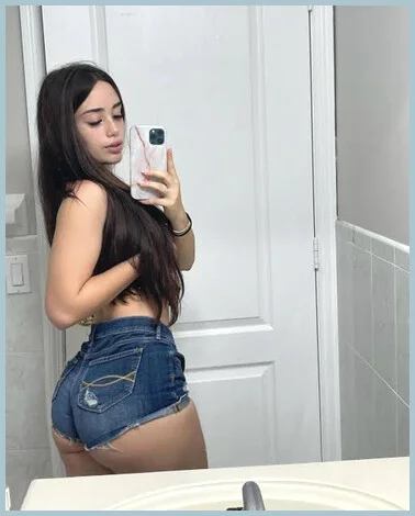 Hannah gallery photo 2