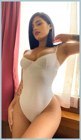 Cloe gallery photo 2