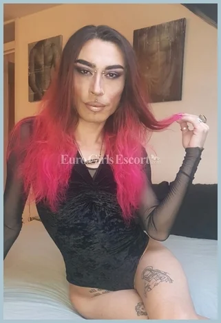 Cara Vuitton Ladys model