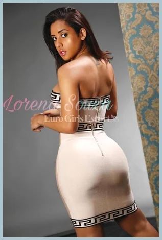 Lola Souza gallery photo 1