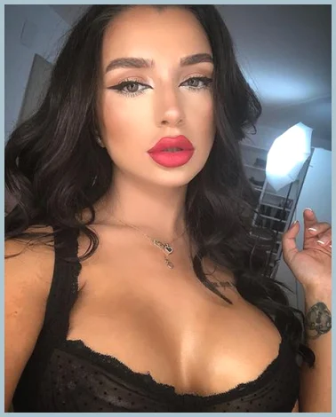 Elissa gallery photo 2