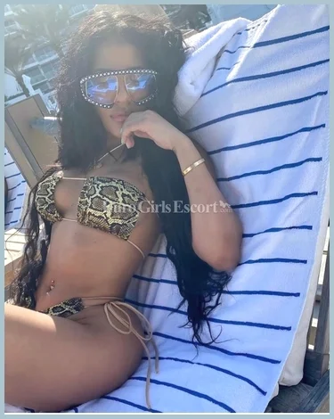 Chantal gallery photo 1