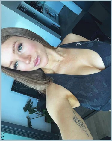 Reine gallery photo 2