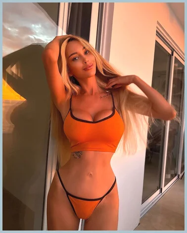 Becky Companion gallery photo 2