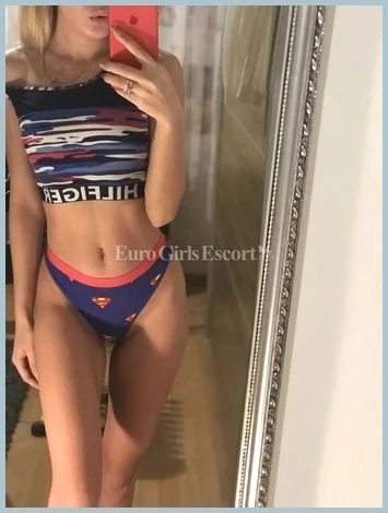 Chantall gallery photo 1