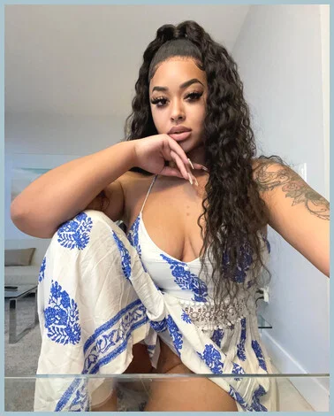 Helinah gallery photo 1