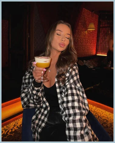 Vera gallery photo 2