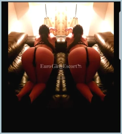 Amira19 gallery photo 1