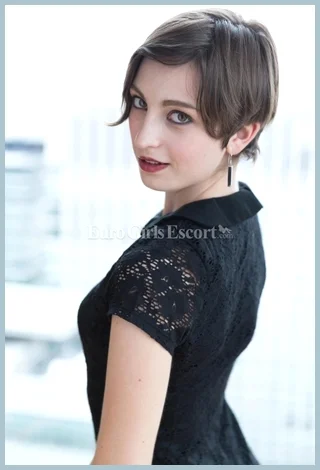 Melody Clark Ladys model