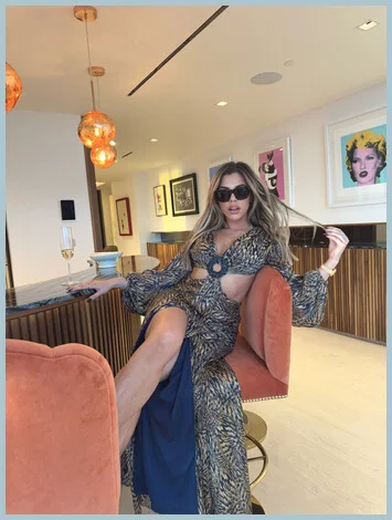 Azula Kari gallery photo 1