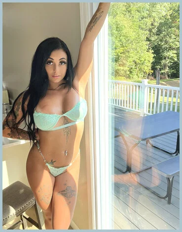 Kinda Clair gallery photo 1