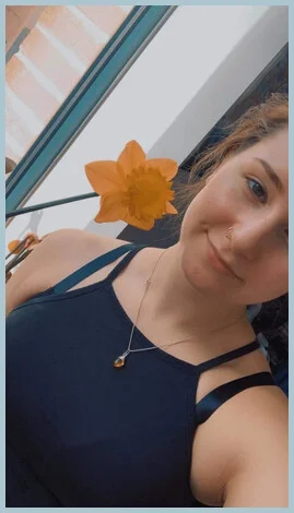 Sarah gallery photo 1