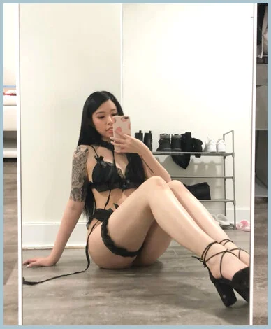 KARINA gallery photo 1