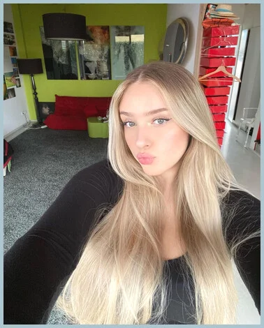 Lina gallery photo 2