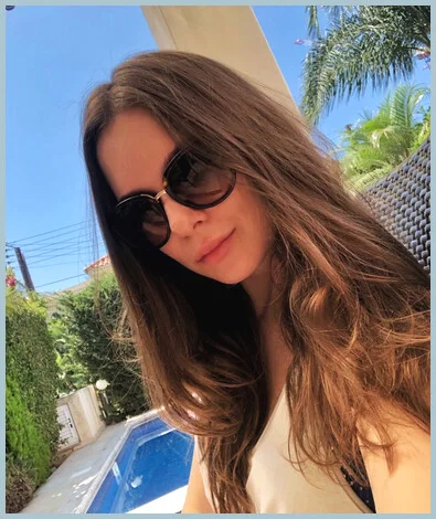 Maria gallery photo 2