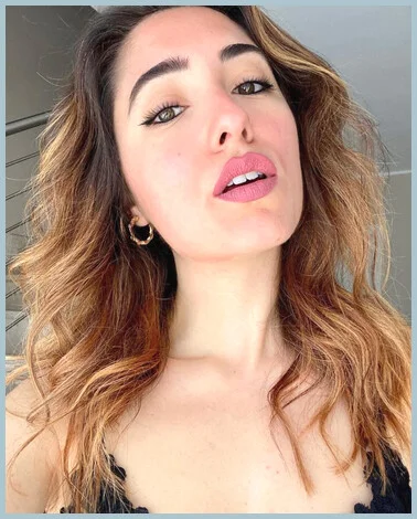 Michelle gallery photo 2