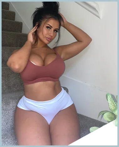 Marianne gallery photo 2