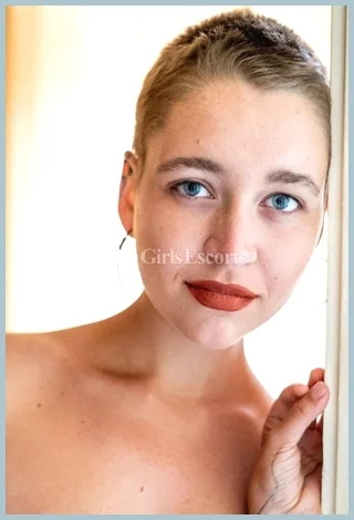 Serena Laurent Ladys model