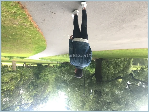 Dayan Carlsson gallery photo 1