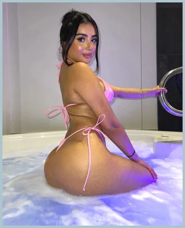 Angelawisnell Ladys model