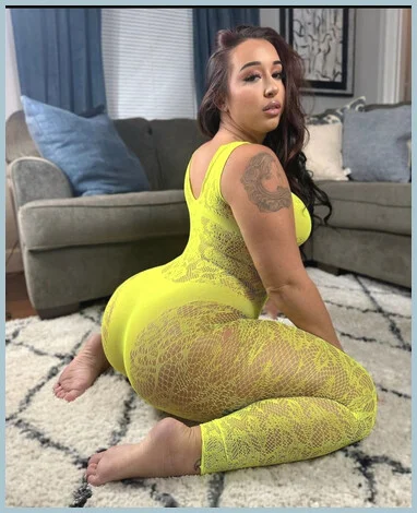 Valentina gallery photo 1