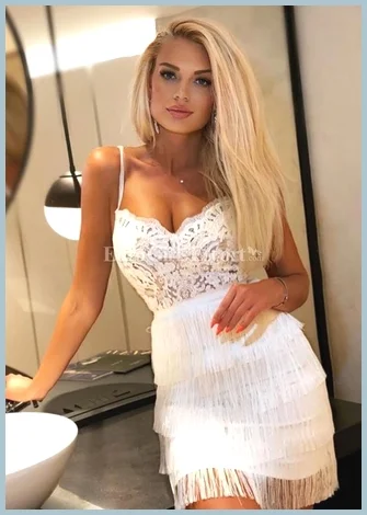 Evita , agency Elite Models gallery photo 1