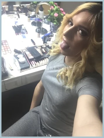 Video Call Marry gallery photo 1