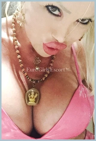 MadeleineGOLD Ladys model