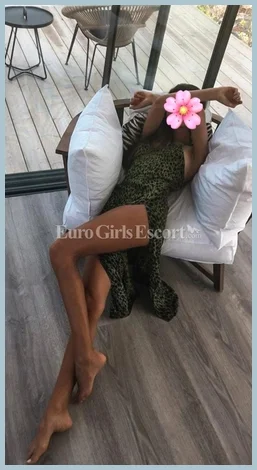 paula Spanish gallery photo 1