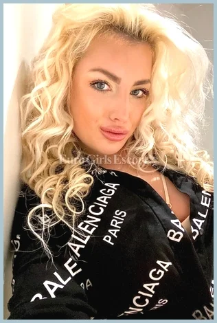 Raffaella Ladys model