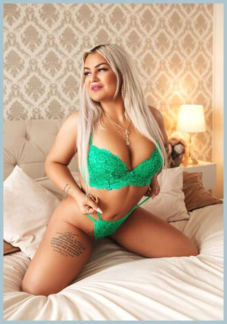 Clara gallery photo 1