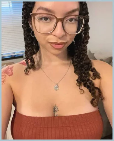 Laura Garcia gallery photo 1