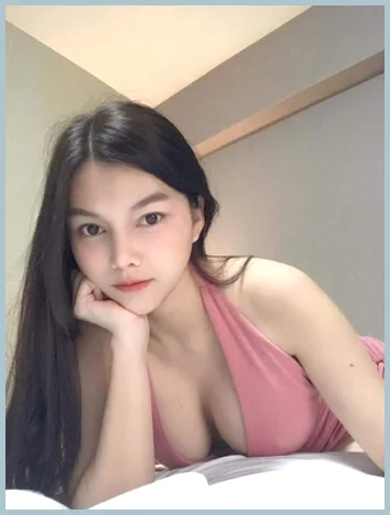 KARINA gallery photo 1