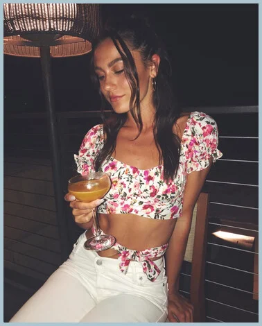 Molly gallery photo 2