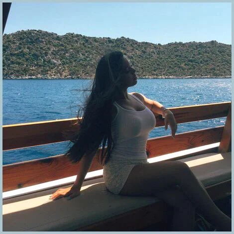 Kaylee gallery photo 2