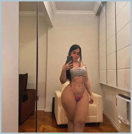 Lara gallery photo 1